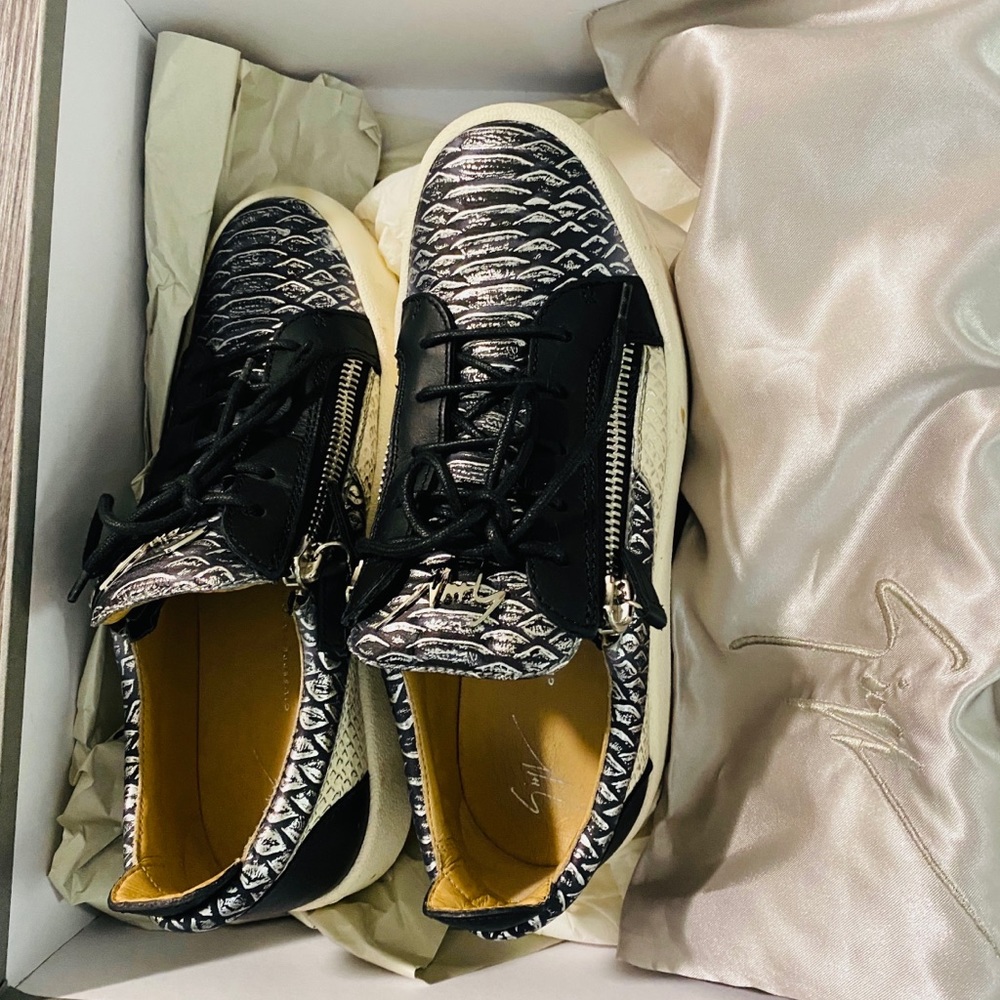 Giuseppes shoes/sneakers- Like New